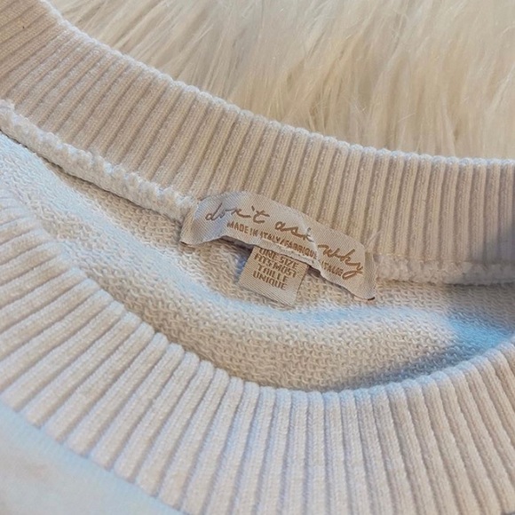 Cropped Tee - Picture 4 of 4